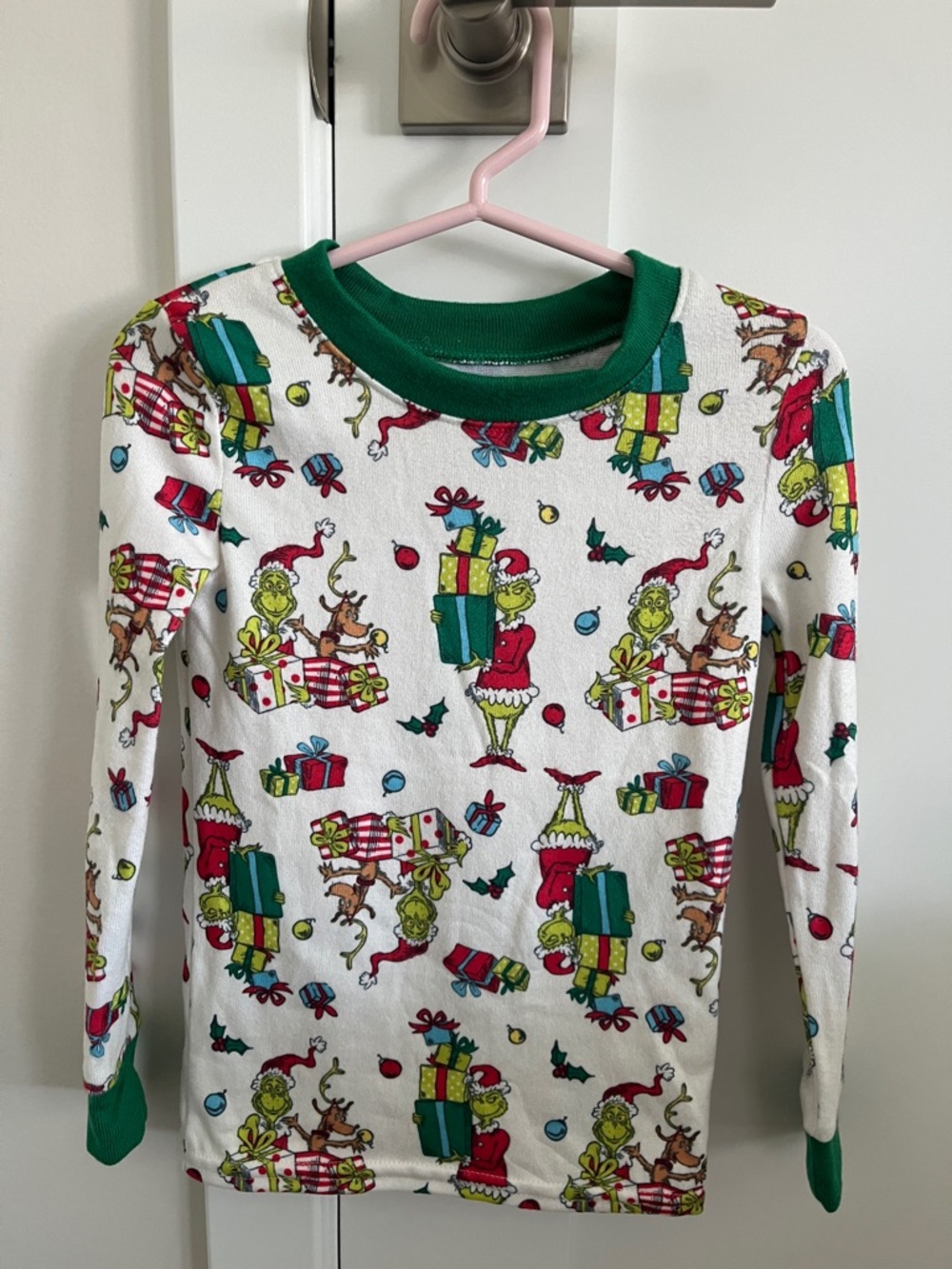 NWOT Carter's Kids Grinch Pajama Set
